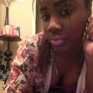 Meet your Posher, Ebony